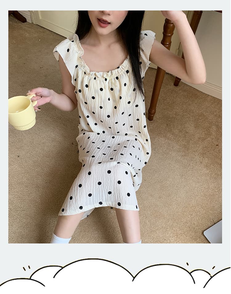 ワンピース ドットコーデ 水玉模様の涼やかルームワンピース