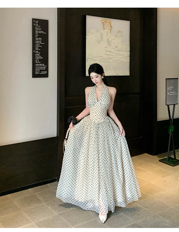 ワンピース ドットコーデ 優美なホルターネックドット柄ロングワンピース