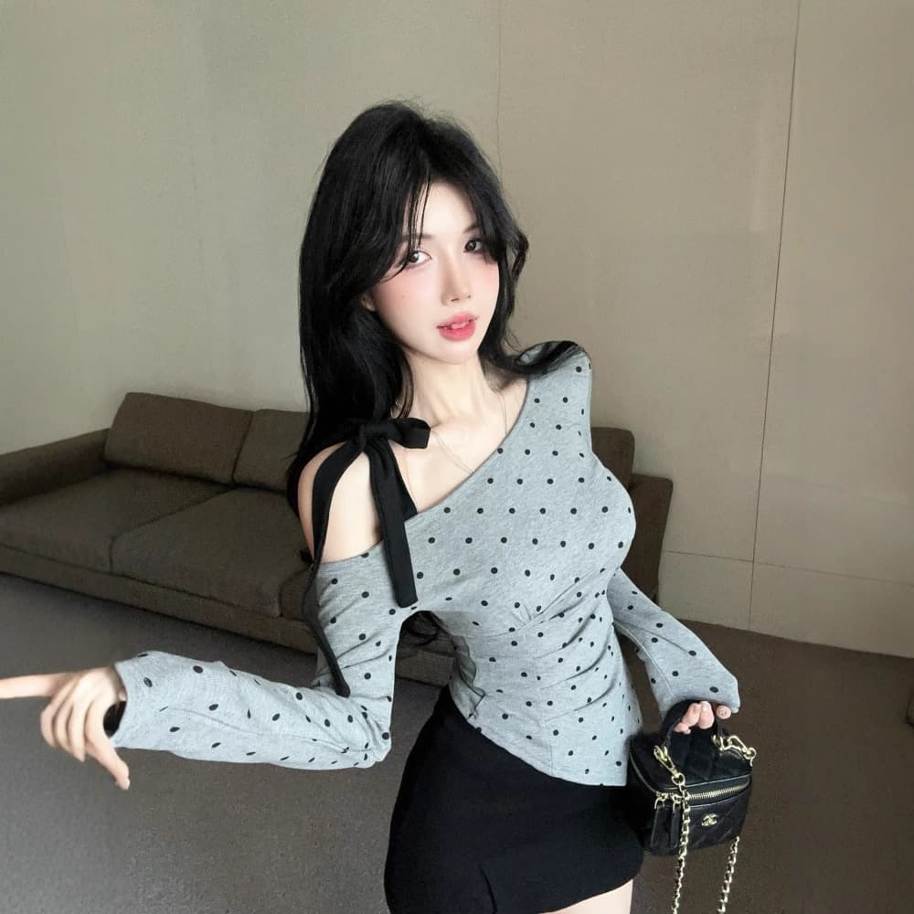 Tシャツ ドットコーデ 非対称ネックライン水玉柄 Tシャツ