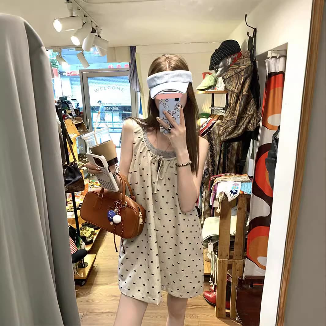 ドットコーデ 小さな模様のゆったりキャミワンピース