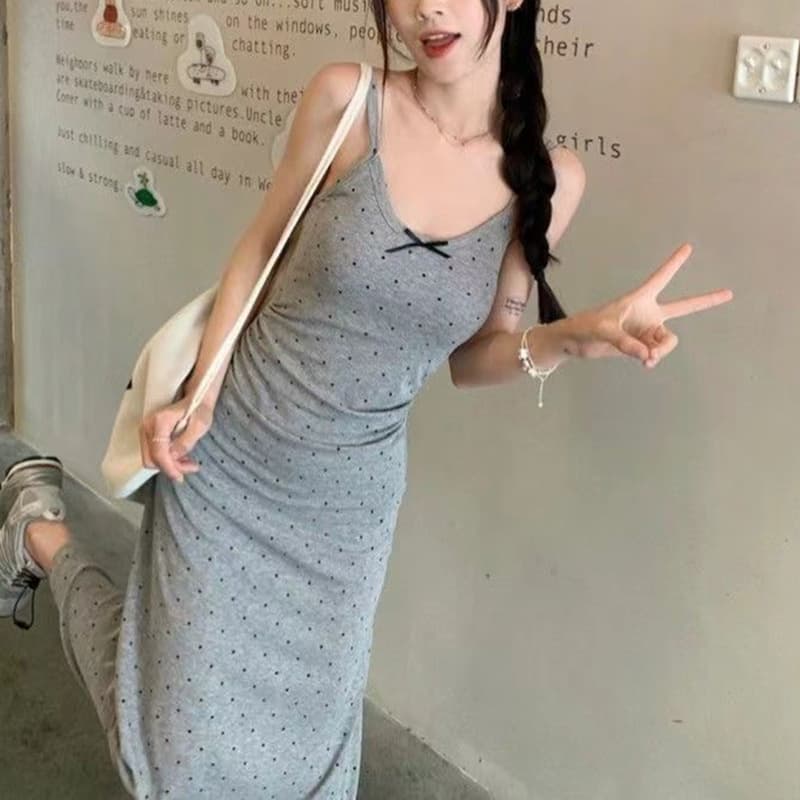 ワンピース ドットコーデ 水玉模様のキュートなミニワンピース
