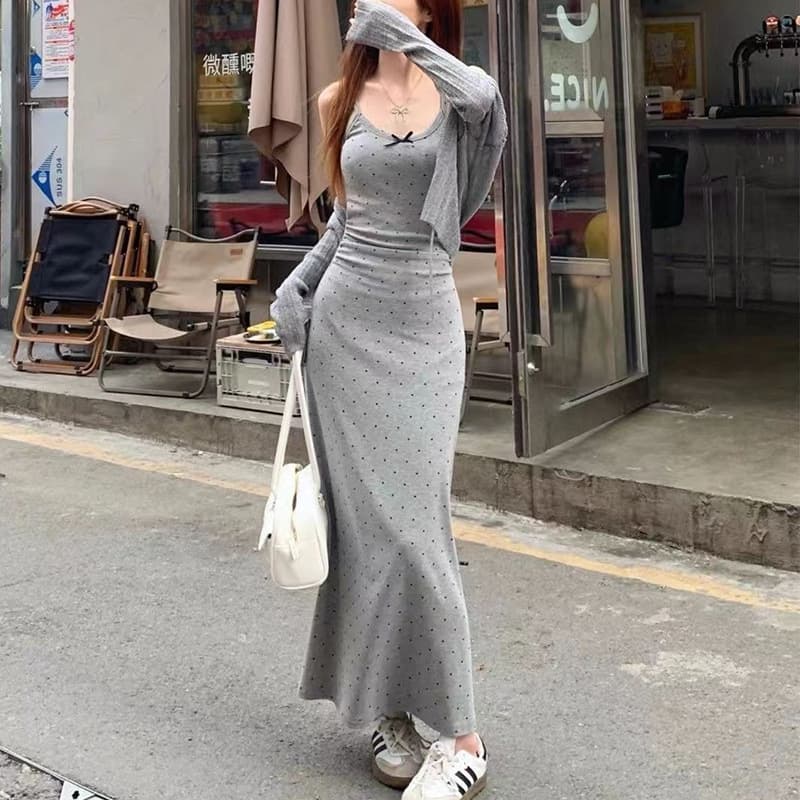 ワンピース ドットコーデ 水玉模様のキュートなミニワンピース
